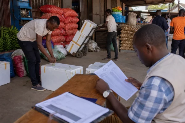 En RDC, la vaccination contre Ebola cible Kisangani pour freiner une flambée qui menace de s&rsquo;étendre