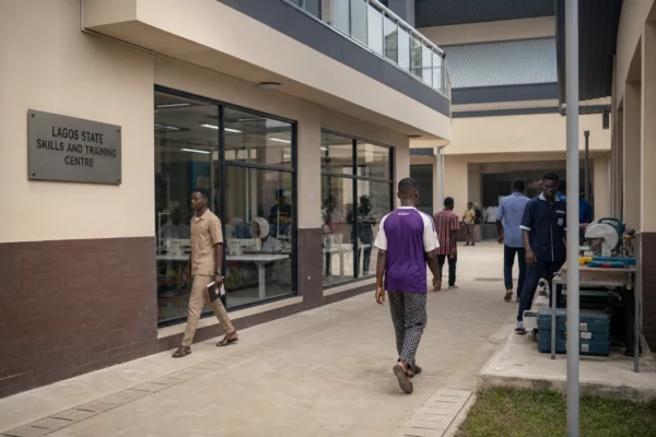 Lagos mise sur les micro-entreprises pour réduire le chômage, mais le vrai défi reste la survie après la formation