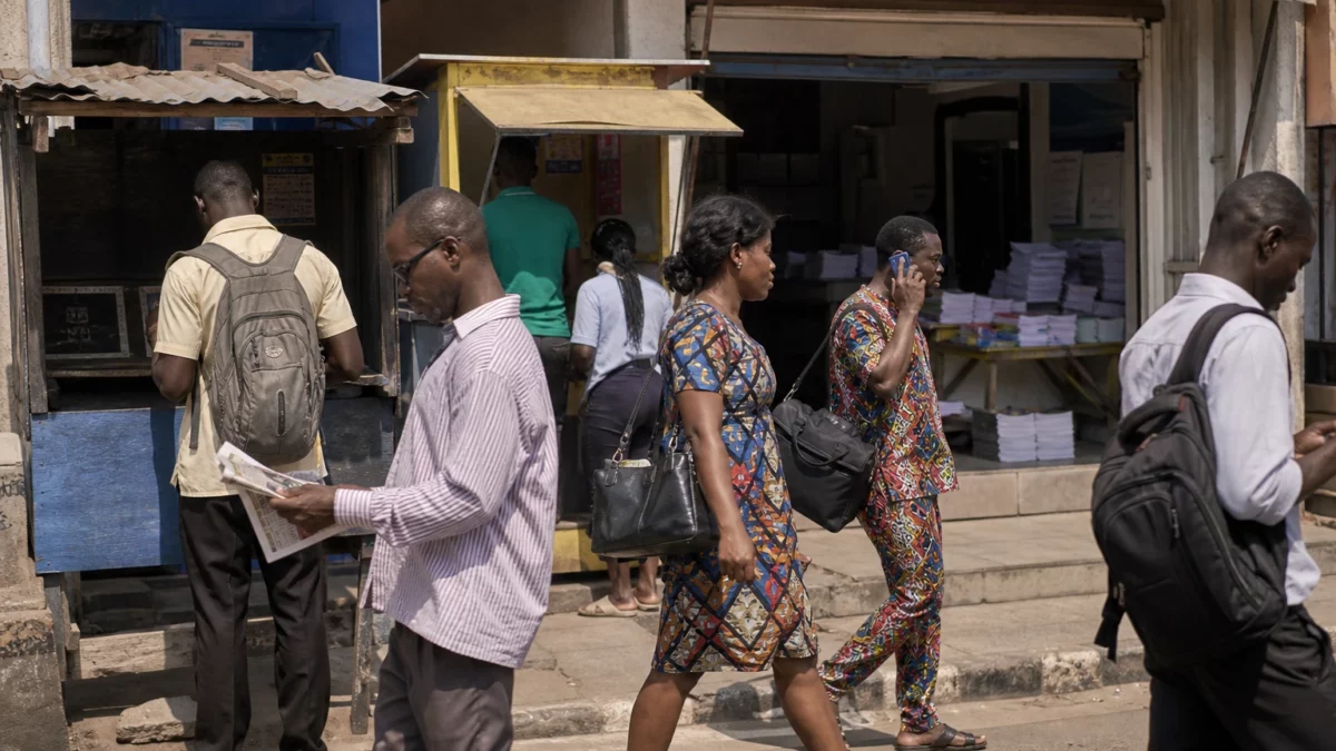 Au Togo, deux réalisateurs français détenus révèlent la pression croissante sur la liberté de la presse à Lomé
