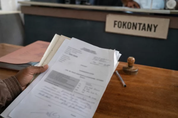 À Antananarivo, le meurtre de deux adolescentes relance la peur d’une insécurité hors de contrôle à Madagascar