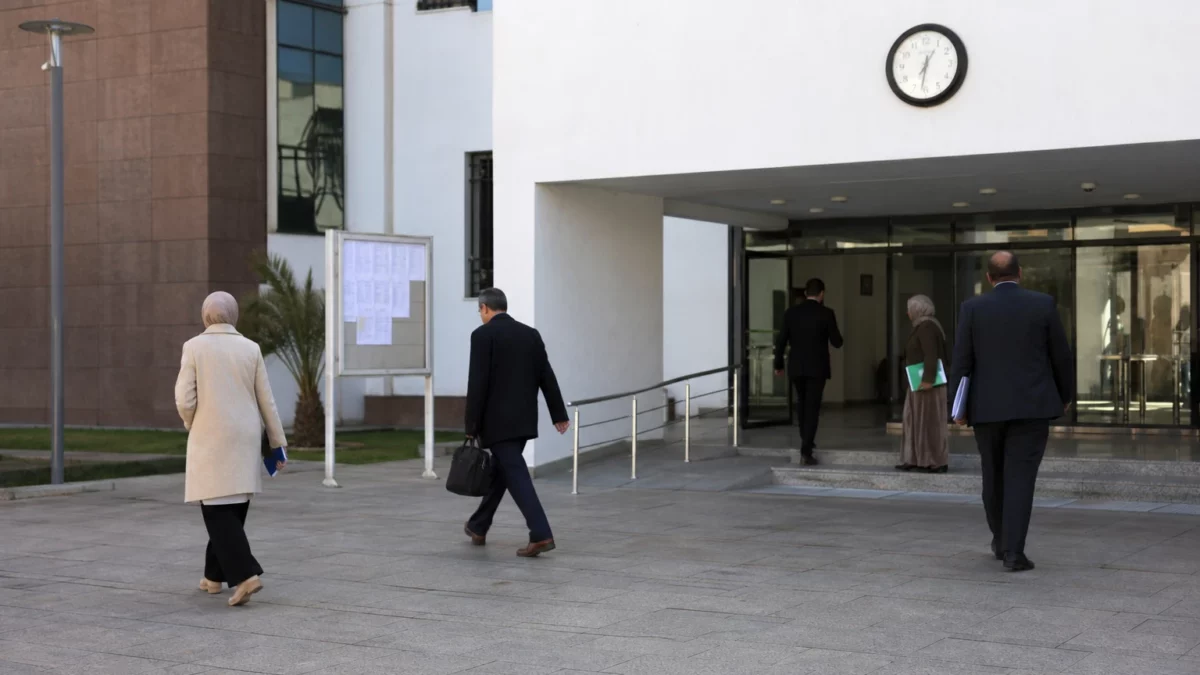 Au Maroc, le retour au GMT redistribue les horaires avant les législatives de septembre 2026