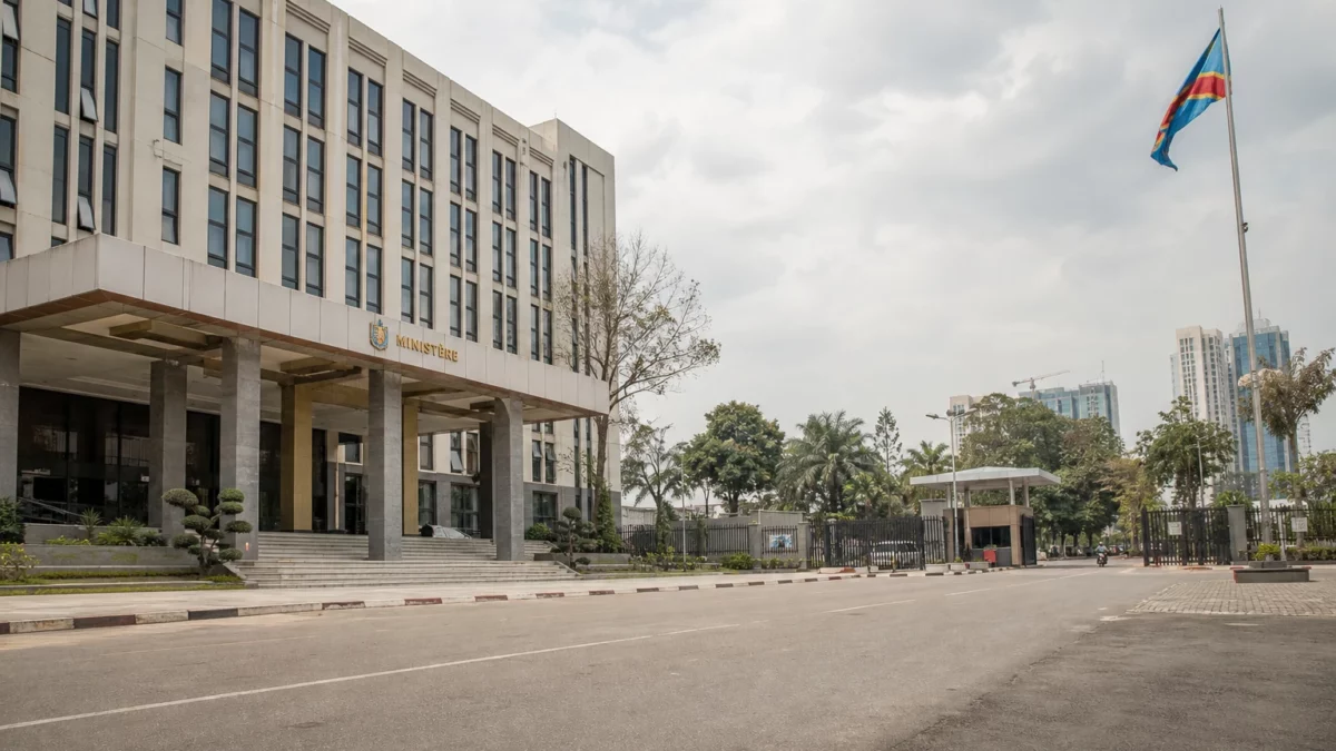 RDC : le Parlement exige des comptes sur les 4 millions de dollars mensuels alloués aux Wazalendo
