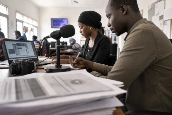 Au Mali, la condamnation de Ras Bath révèle la ligne dure de la Transition face aux voix critiques