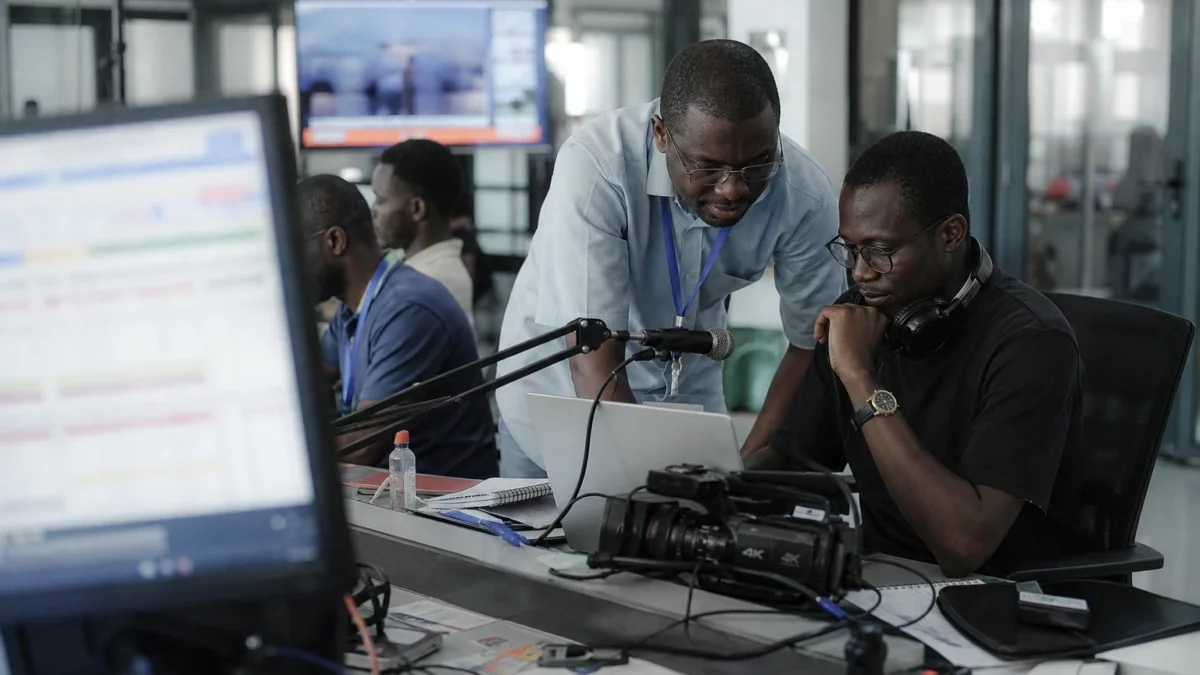 En Afrique, l’IA transforme les cyberattaques en pièges plus crédibles et force les États à revoir leur défense