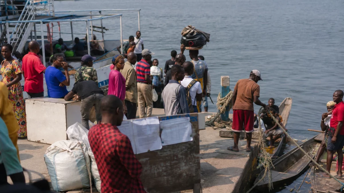 À la frontière du fleuve Congo, un incident armé ravive les tensions entre Kinshasa et Brazzaville