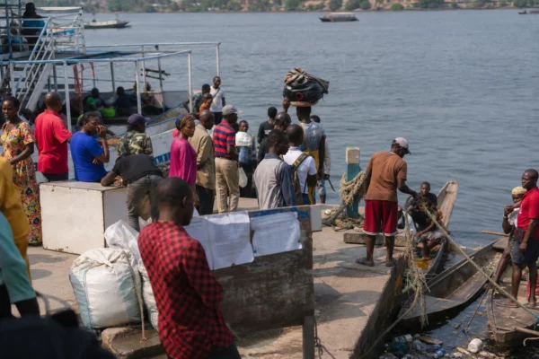 À la frontière du fleuve Congo, un incident armé ravive les tensions entre Kinshasa et Brazzaville