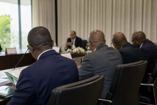 À Rabat, la crise FIFA s’aggrave après le licenciement de Kevin Lamour et expose le poids du Maroc dans l’élection 2027