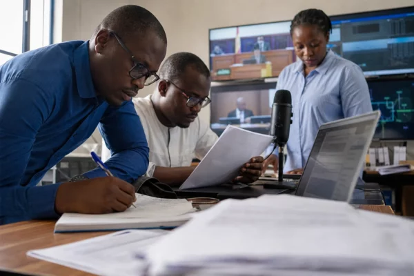 En Guinée, la radiation d’Algassimou Diallo expose les tensions entre discipline judiciaire et soupçons de pression