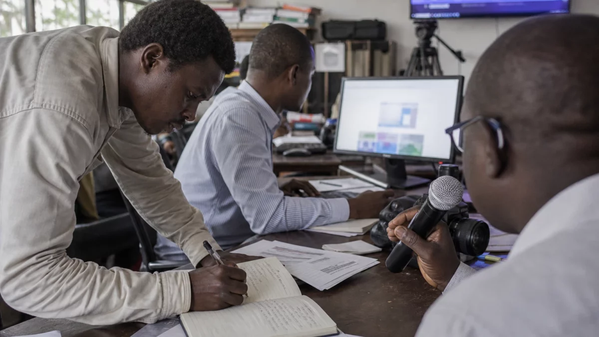 En Guinée, l’absence de Doumbouya expose une transition encore fragile entre armée, opposition et demande de retour au civil