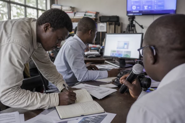 En Guinée, l’absence de Doumbouya expose une transition encore fragile entre armée, opposition et demande de retour au civil