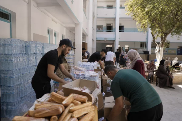 À Jijel, les incendies déplacent des familles et révèlent le rôle décisif des bénévoles dans l’urgence algérienne