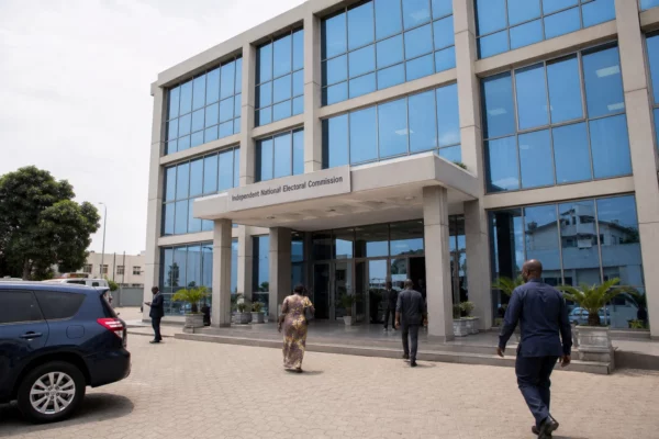 En RDC, la campagne marathon de Tshisekedi révèle les limites d’un pays-continent face aux routes et à l’insécurité