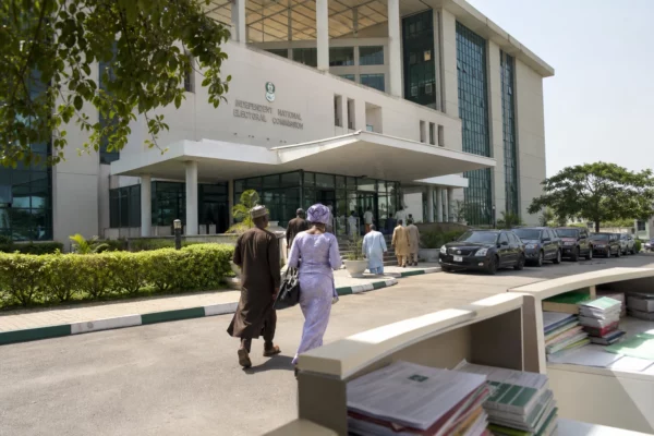 Au Nigeria, la campagne de 2027 se tend entre promesses économiques et peur de l’insécurité