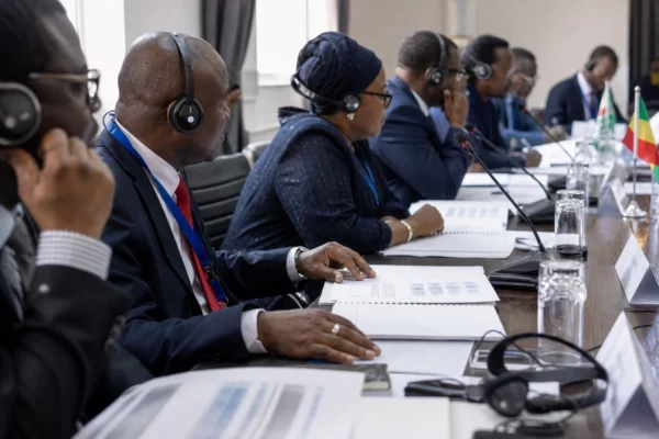 À Freetown, la réforme électorale de Bio ouvre un bras de fer sur le seuil présidentiel et la représentation