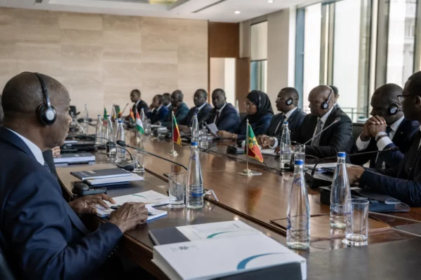 Au Sénégal, la hausse du carburant relance le débat sur les subventions et le pouvoir d’achat