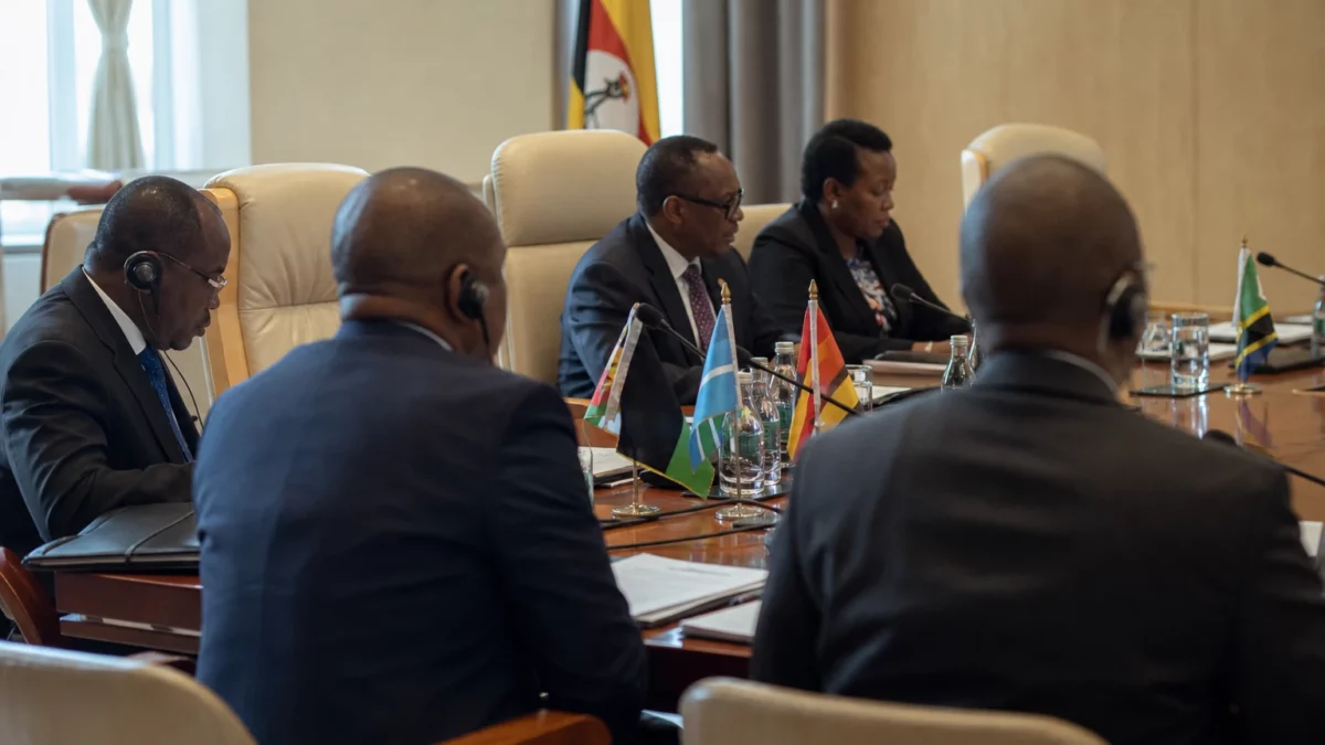En Ouganda, l’extradition de Michael Katungi expose les liens troubles entre justice, pouvoir et réseaux transnationaux