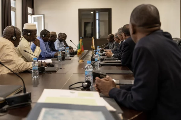 À Alger, Abdoulaye Maïga mise sur les relations Mali Algérie pour rouvrir les dossiers sécuritaires et économiques