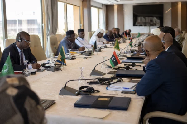 À Tripoli, le retour de la diplomatie syrienne met en lumière la place de la Libye dans les recompositions régionales