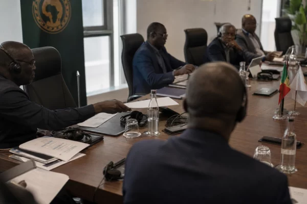 Patrick Vieira au Sénégal : la FSF relance les Lions pendant que le dossier Thiaw reste ouvert