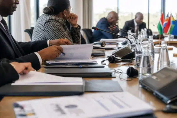 L’inflation en Afrique du Sud ralentit grâce aux carburants, mais la pression reste forte sur les ménages