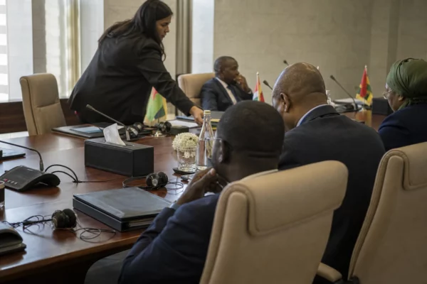 Au Maroc, la cérémonie d’allégeance de Mohammed VI souligne l’équilibre du pouvoir face à la crise de Ceuta