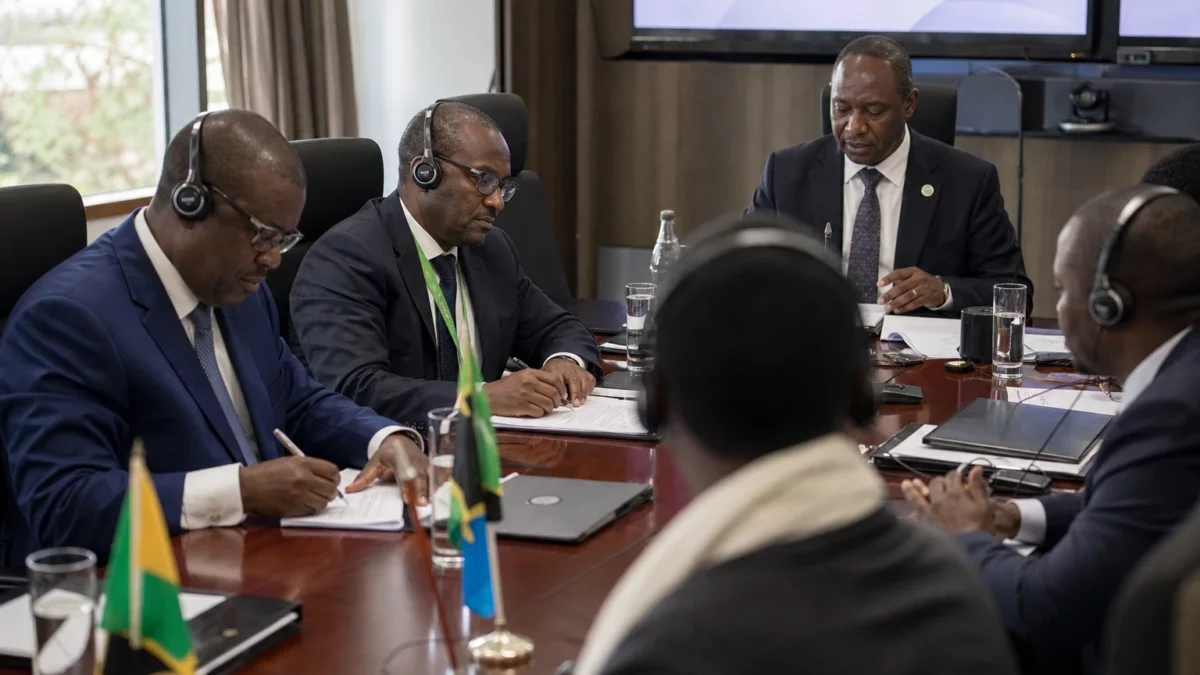 En Tanzanie, Deogratius Ndejembi prend la vice-présidence après un vote unanime qui consolide le pouvoir à Dodoma