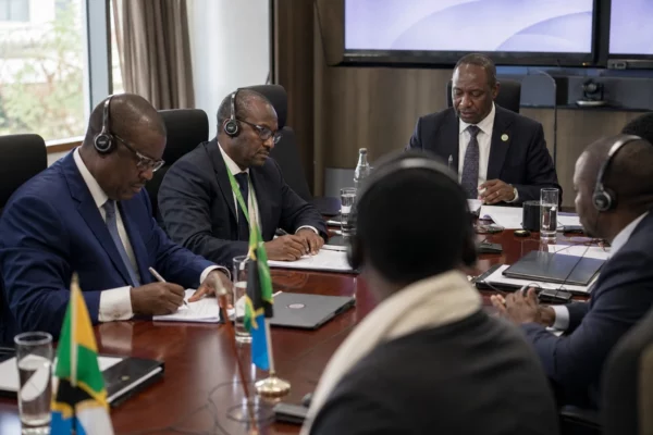 En Tanzanie, Deogratius Ndejembi prend la vice-présidence après un vote unanime qui consolide le pouvoir à Dodoma