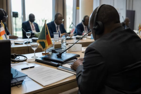 Au Cameroun, les renvois du procès post-électoral à Yaoundé prolongent la détention et testent la justice militaire