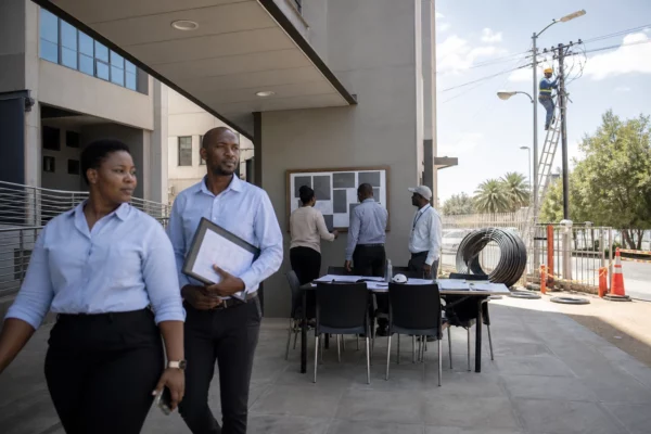 En Namibie, CRAN et NORED misent sur les lignes électriques pour accélérer la couverture internet des zones rurales
