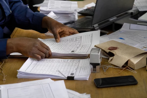 En Zambie, le dépouillement sous tension met à l’épreuve la crédibilité de l’élection présidentielle