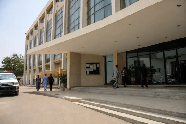 Au Nigeria, la sécurité électorale devient le test décisif d’une réforme policière contestée avant la présidentielle