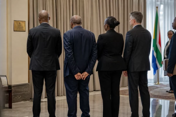 En Afrique du Sud, la santé de Cyril Ramaphosa et de Paul Mashatile relance les doutes avant les municipales