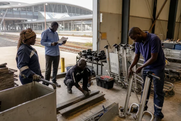 Avec le TER jusqu’à l’aéroport, le Sénégal veut fluidifier Dakar avant les Jeux olympiques de la jeunesse