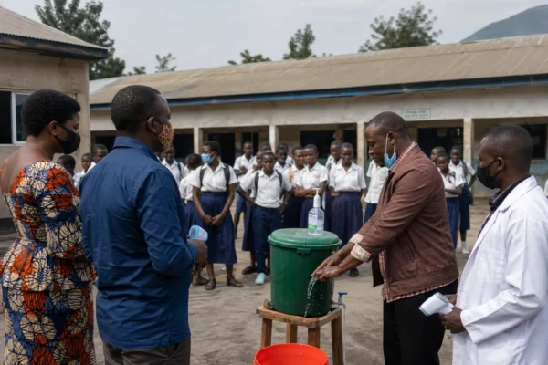 À Beni, des survivants d’Ebola portent la prévention dans les écoles congolaises au cœur de la rentrée