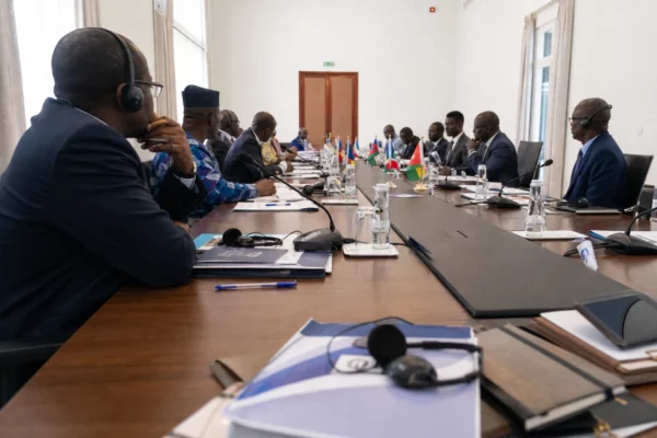 Guinée-Bissau : le référendum constitutionnel renforce le président et ouvre un bras de fer sur la transition