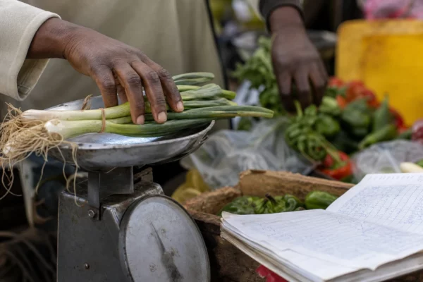 Kenya : à Bomet, les infrastructures promettent de désenclaver les villages et de relancer les marchés ruraux