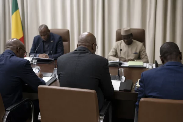 Au Mali, les attaques jihadistes rapprochent la menace de Bamako et frappent l’axe stratégique de Sévaré