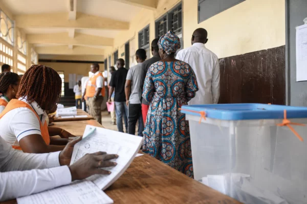 En Côte d’Ivoire, le combat des victimes du Probo Koala relance la question des déchets toxiques et de la justice