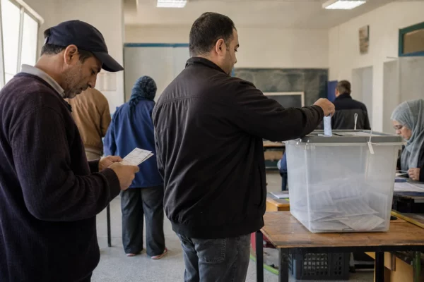 En Tunisie, la baisse des départs vers l’Italie déplace les risques sans tarir les réseaux migratoires