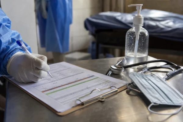 Ebola à Butembo : la saturation des centres de soins en RDC relance la peur d’une propagation au Nord-Kivu