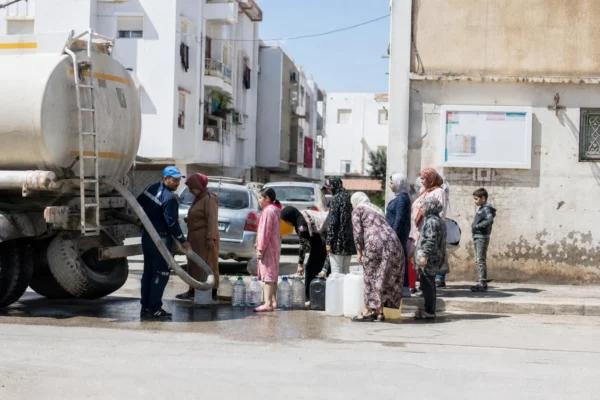 Crise de l&rsquo;eau en Tunisie : la canicule relance la tension sociale et force l&rsquo;État à réagir dans l&rsquo;urgence