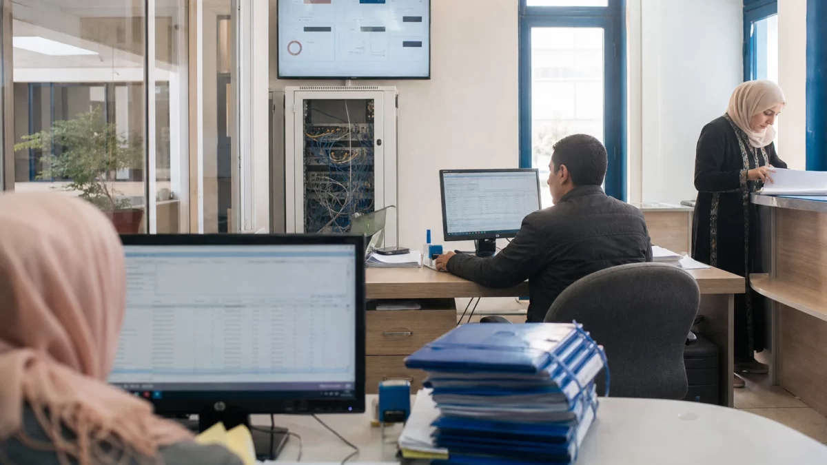 En Tunisie, l’État verrouille ses services numériques face aux failles du quotidien dans les administrations