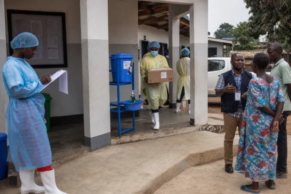 En RDC, Ebola déborde les centres de traitement et révèle la fragilité d’une riposte sous-financée à Kinshasa