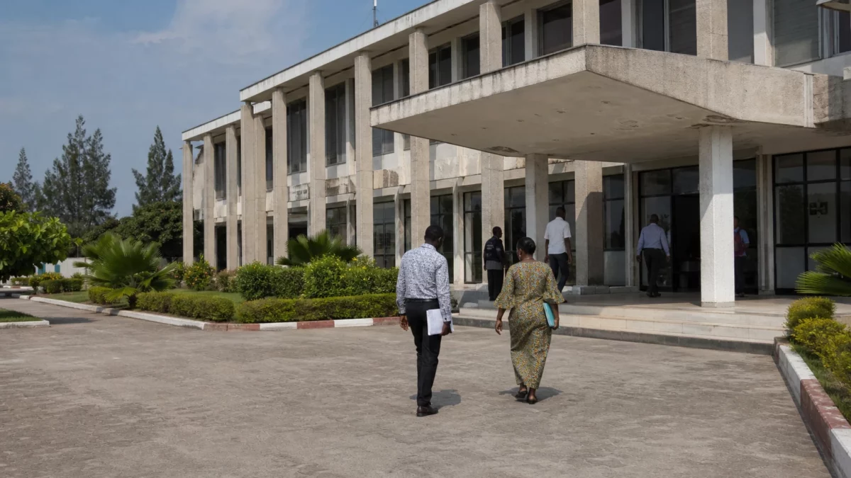 Après le crash aérien de Kenge, la RDC doit éclairer les failles possibles du vol et de l’aérodrome