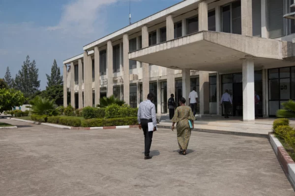 Après le crash aérien de Kenge, la RDC doit éclairer les failles possibles du vol et de l’aérodrome
