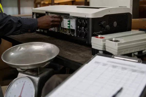 Oman mise sur le solaire africain pour rivaliser avec les puissances du Golfe au Botswana et en Angola