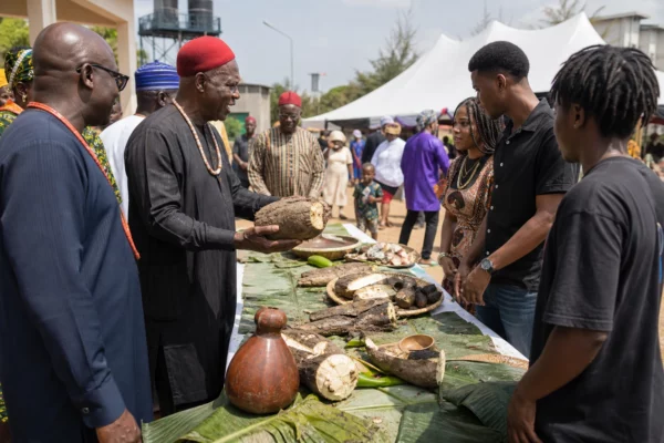 À Abuja, le festival de l’igname nouvelle transforme la tradition igbo en école culturelle pour les jeunes Nigérians