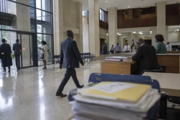 Biens mal acquis au Gabon : Ali Bongo relance le débat, mais la justice française garde la main sur le dossier