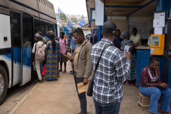 Au Cameroun, les cyberarnaques ciblent l’espoir d’un emploi et fragilisent la confiance dans l’économie numérique