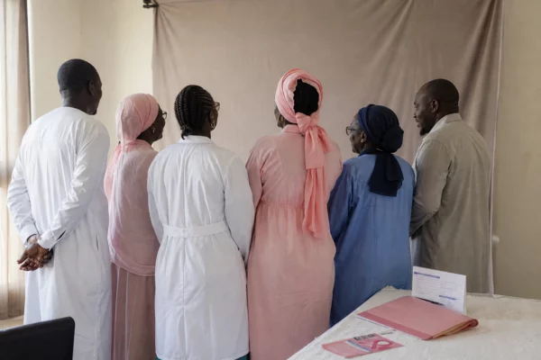 Au Sénégal, Octobre Rose veut transformer la mobilisation de Dakar en dépistage durable contre le cancer